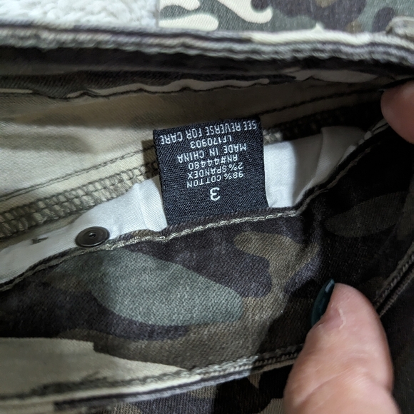 camo print - Picture 5 of 5